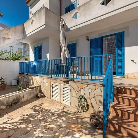 21 Aprile - T Holiday home Calasetta