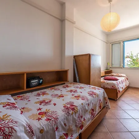 21 Aprile - T Holiday home *
