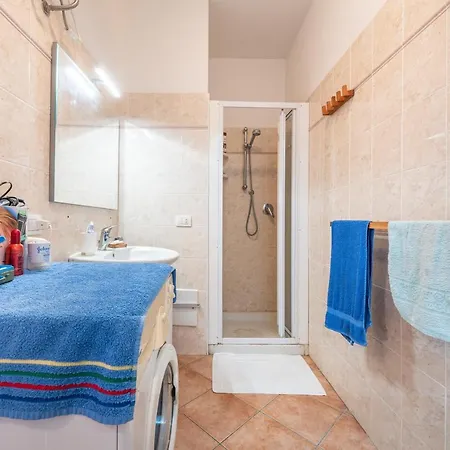 21 Aprile - T Holiday home *